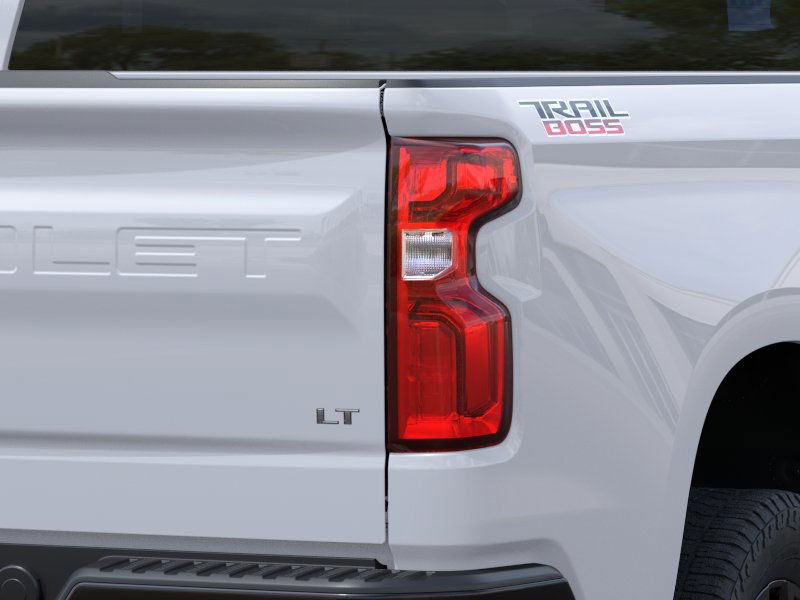 Chevrolet Silverado 1500 Vehicle Full-screen Gallery Image 11