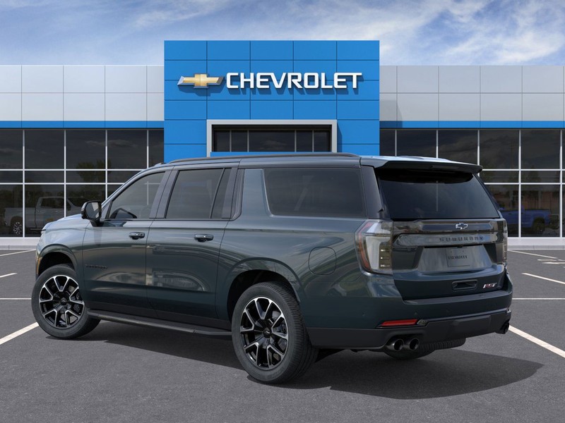 Chevrolet Suburban Vehicle Full-screen Gallery Image 3