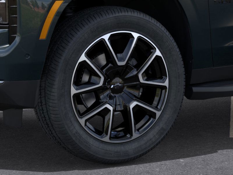 Chevrolet Suburban Vehicle Full-screen Gallery Image 9