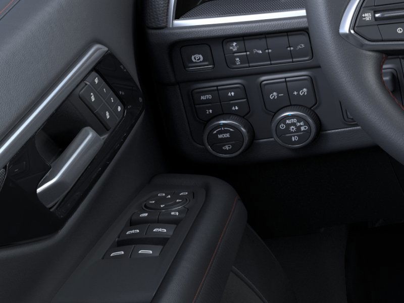 Chevrolet Suburban Vehicle Full-screen Gallery Image 22