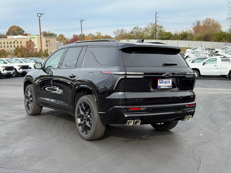 Chevrolet Traverse Vehicle Full-screen Gallery Image 3