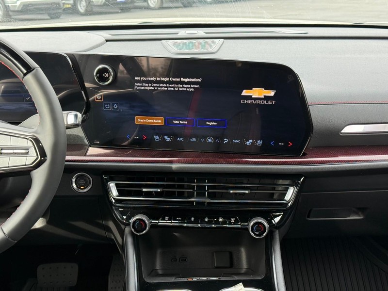 Chevrolet Traverse Vehicle Full-screen Gallery Image 10