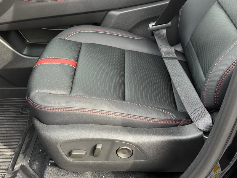 Chevrolet Traverse Vehicle Full-screen Gallery Image 14