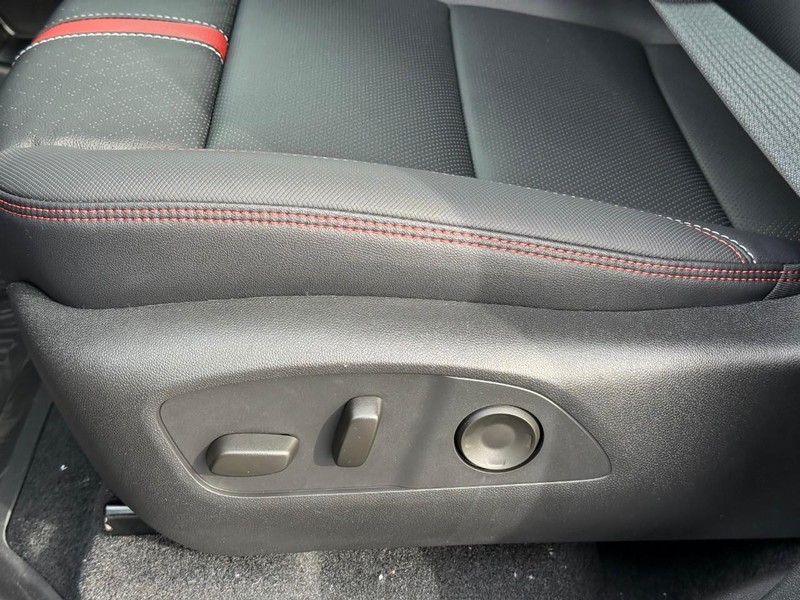 Chevrolet Traverse Vehicle Full-screen Gallery Image 15