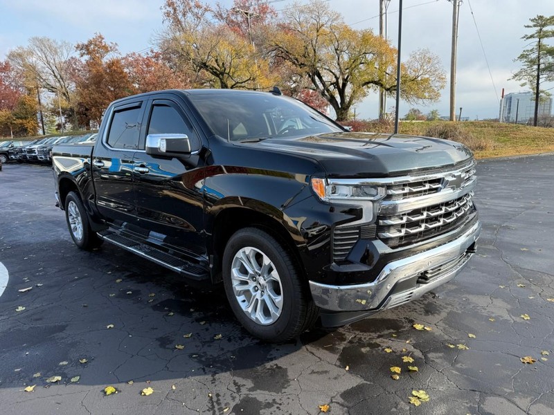 Chevrolet Silverado 1500 Vehicle Full-screen Gallery Image 9
