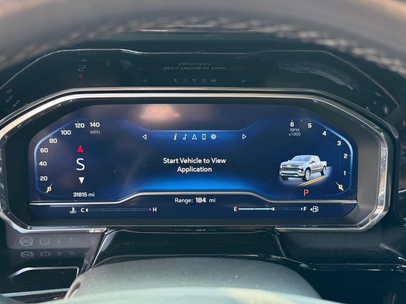 Chevrolet Silverado 1500 Vehicle Full-screen Gallery Image 22