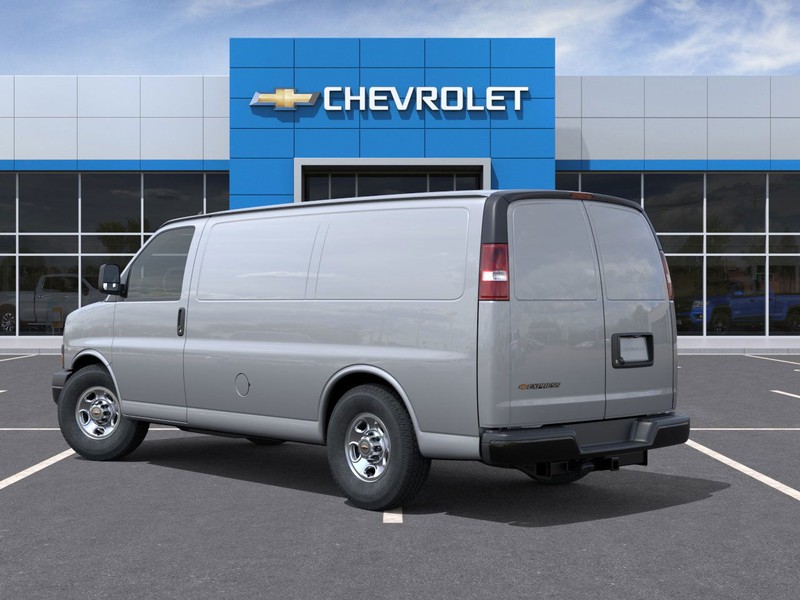Chevrolet Express Cargo Van Vehicle Full-screen Gallery Image 3