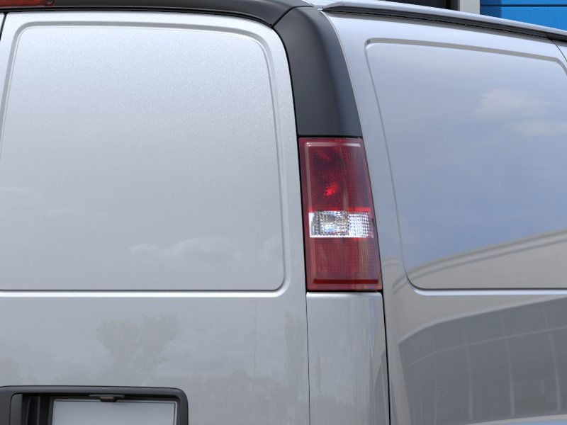 Chevrolet Express Cargo Van Vehicle Full-screen Gallery Image 11