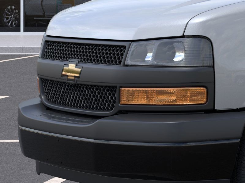 Chevrolet Express Cargo Van Vehicle Full-screen Gallery Image 13