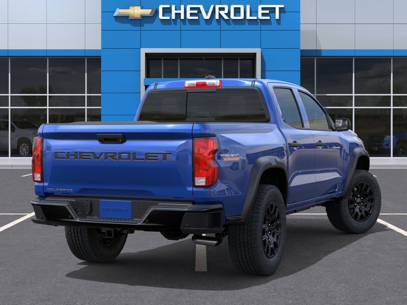 Chevrolet Colorado Vehicle Full-screen Gallery Image 4