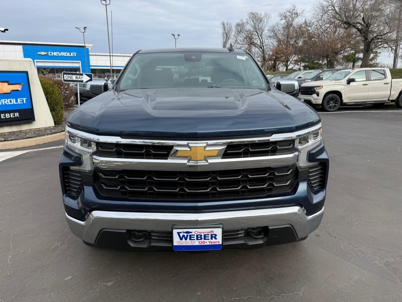 Chevrolet Silverado 1500 Vehicle Full-screen Gallery Image 9
