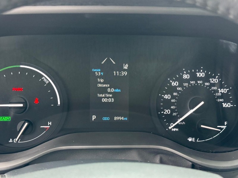 Toyota Sienna Vehicle Full-screen Gallery Image 20