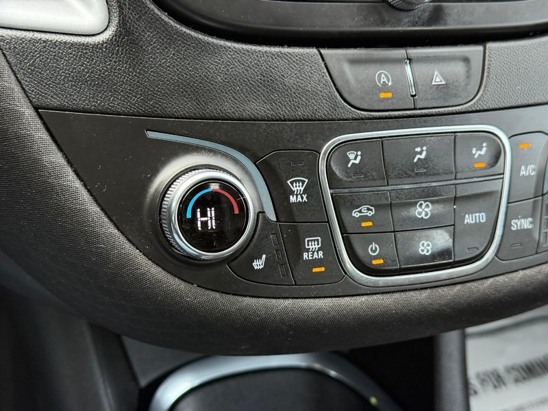 Chevrolet Malibu Vehicle Full-screen Gallery Image 21