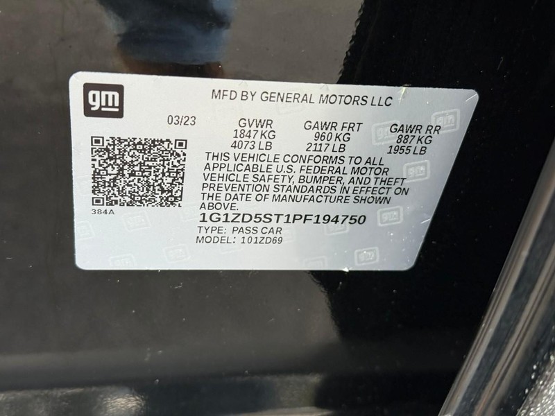 Chevrolet Malibu Vehicle Full-screen Gallery Image 24