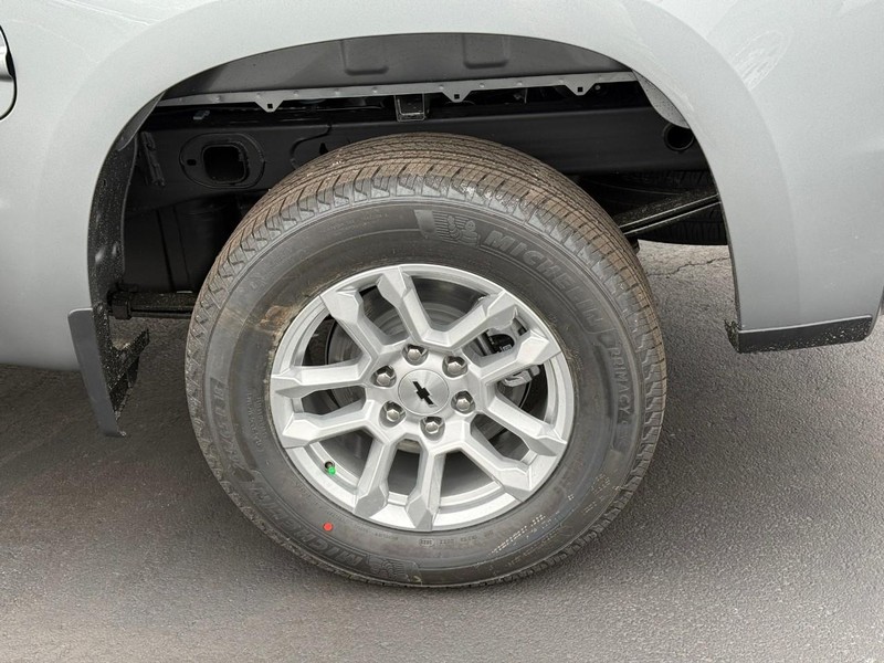 Chevrolet Silverado 1500 Vehicle Full-screen Gallery Image 4