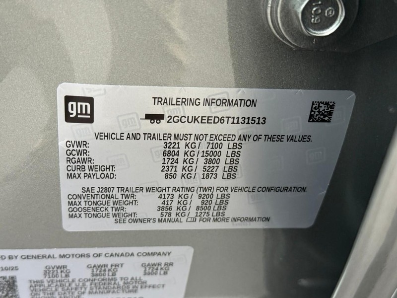 Chevrolet Silverado 1500 Vehicle Full-screen Gallery Image 18