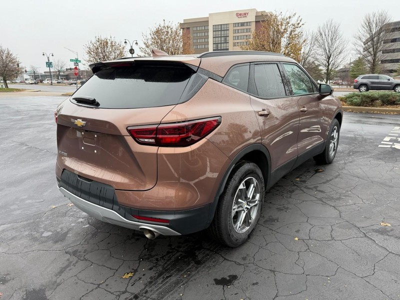Chevrolet Blazer Vehicle Full-screen Gallery Image 07