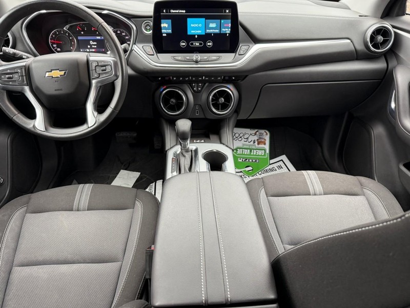 Chevrolet Blazer Vehicle Full-screen Gallery Image 11