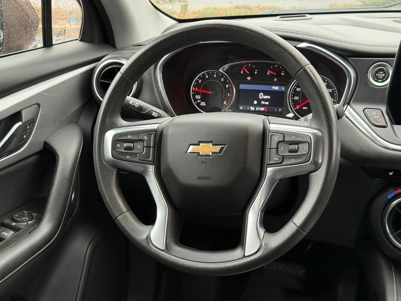 Chevrolet Blazer Vehicle Full-screen Gallery Image 12