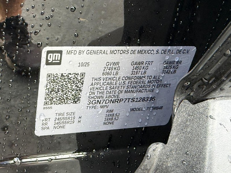 Chevrolet Equinox EV Vehicle Full-screen Gallery Image 15