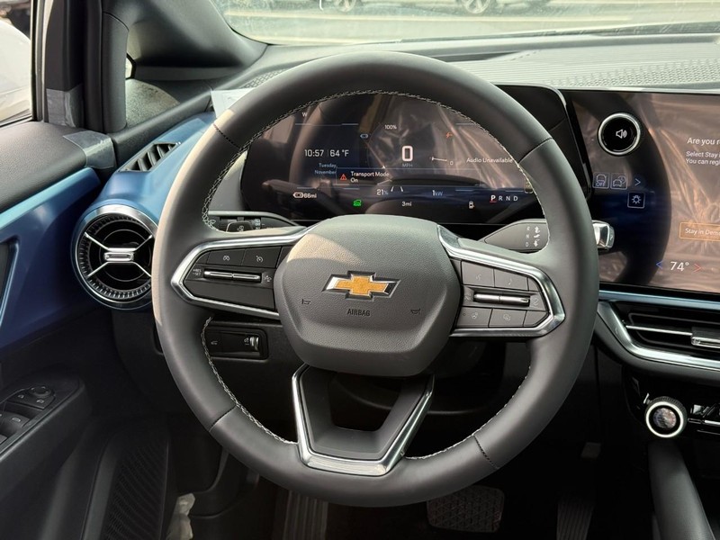 Chevrolet Equinox EV Vehicle Full-screen Gallery Image 7