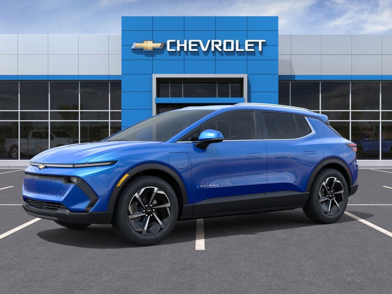 Chevrolet Equinox EV Vehicle Full-screen Gallery Image 2