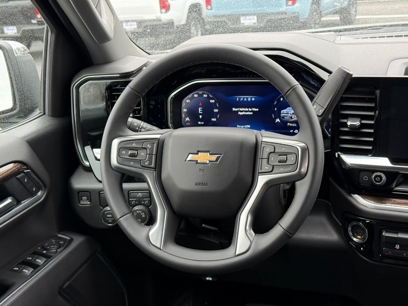 Chevrolet Silverado 1500 Vehicle Full-screen Gallery Image 7