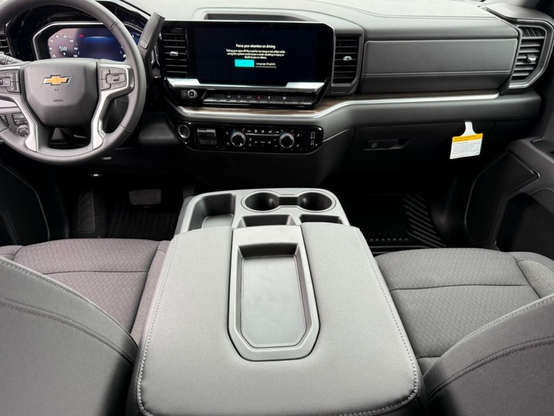 Chevrolet Silverado 1500 Vehicle Full-screen Gallery Image 6