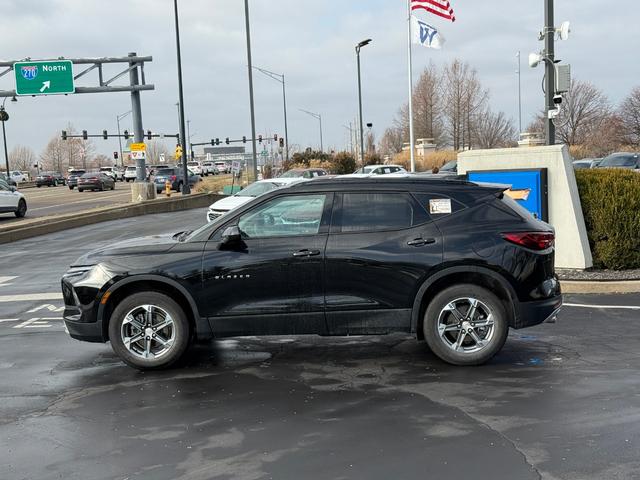 Chevrolet Blazer Vehicle Full-screen Gallery Image 2