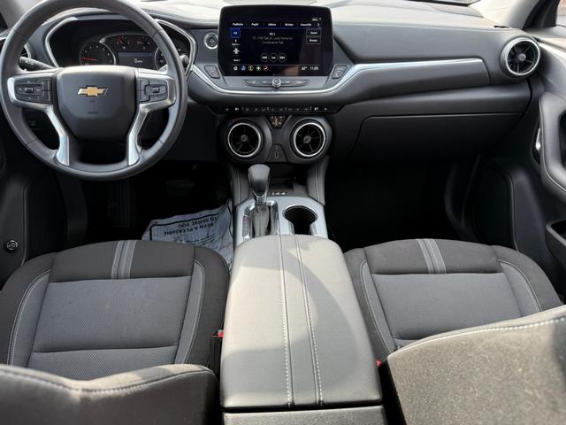 Chevrolet Blazer Vehicle Full-screen Gallery Image 6