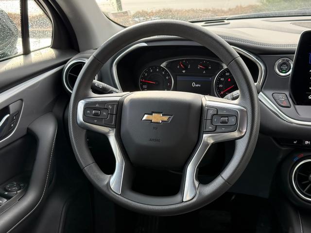 Chevrolet Blazer Vehicle Full-screen Gallery Image 7