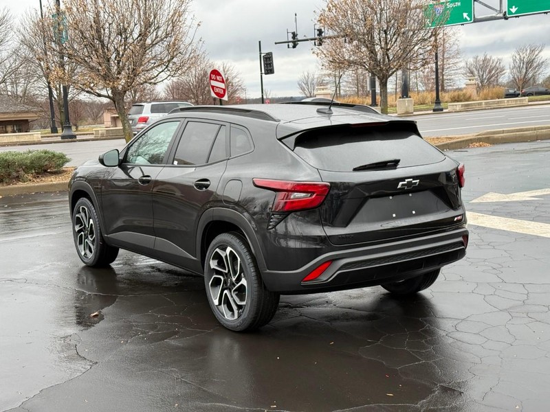 Chevrolet Trax Vehicle Full-screen Gallery Image 3