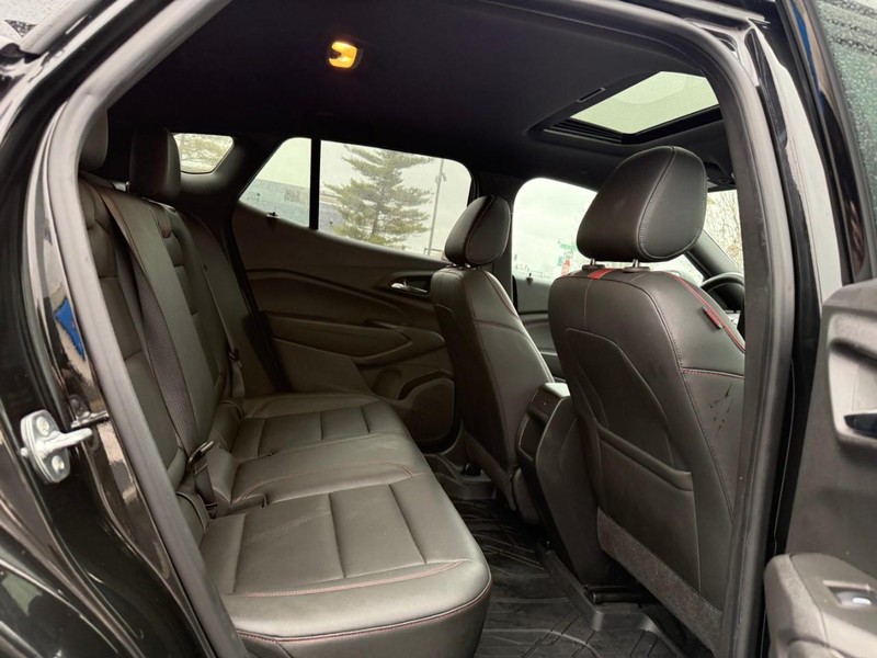 Chevrolet Trax Vehicle Full-screen Gallery Image 9