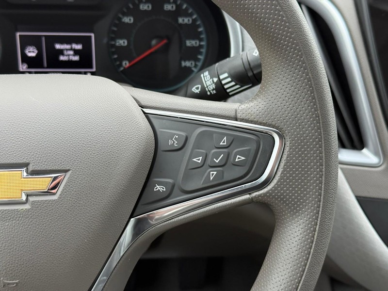 Chevrolet Malibu Vehicle Full-screen Gallery Image 18