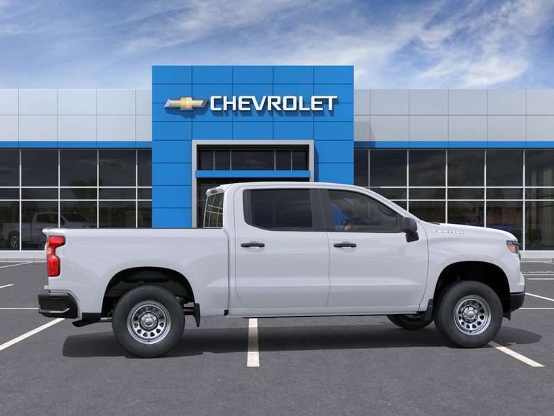 Chevrolet Silverado 1500 Vehicle Full-screen Gallery Image 5