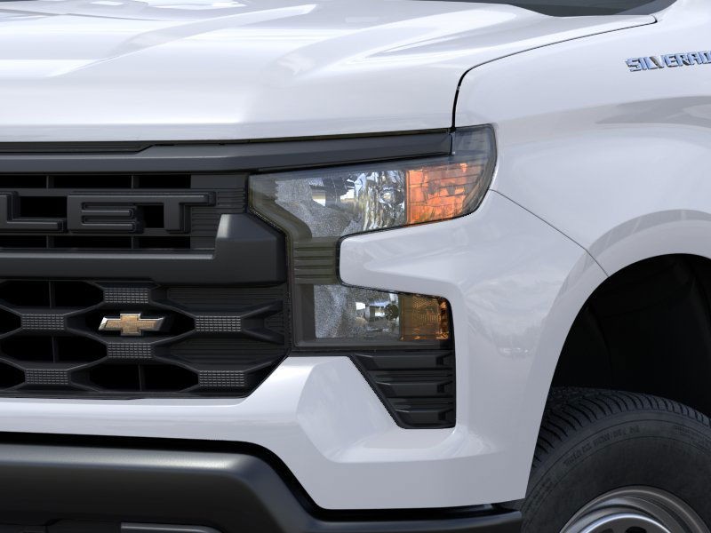 Chevrolet Silverado 1500 Vehicle Full-screen Gallery Image 10