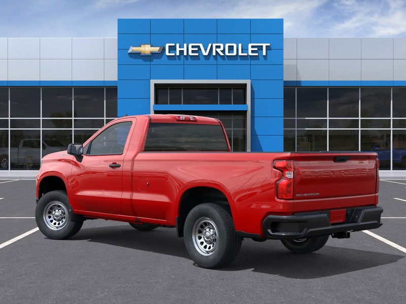 Chevrolet Silverado 1500 Vehicle Full-screen Gallery Image 3