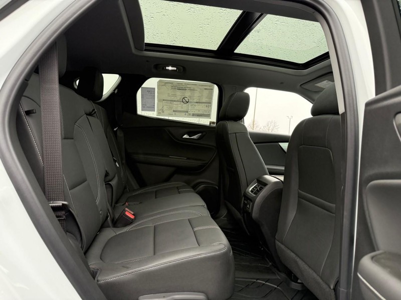 Chevrolet Blazer Vehicle Full-screen Gallery Image 5