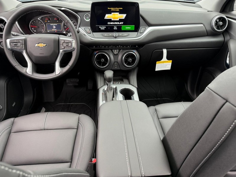 Chevrolet Blazer Vehicle Full-screen Gallery Image 6