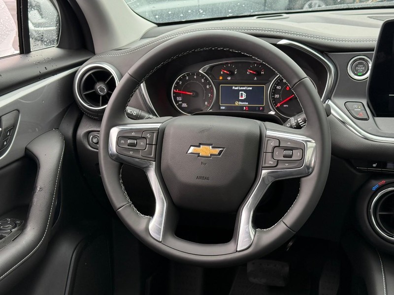 Chevrolet Blazer Vehicle Full-screen Gallery Image 7