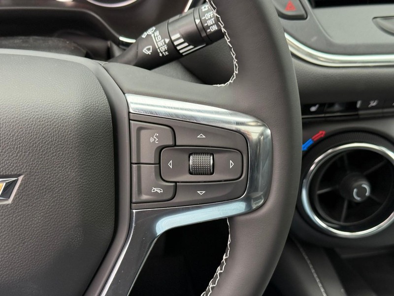 Chevrolet Blazer Vehicle Full-screen Gallery Image 14