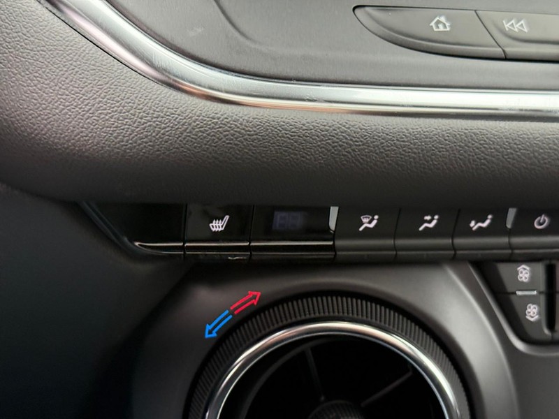 Chevrolet Blazer Vehicle Full-screen Gallery Image 15