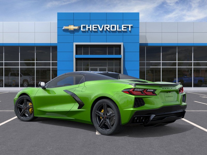 Chevrolet Corvette Vehicle Full-screen Gallery Image 3