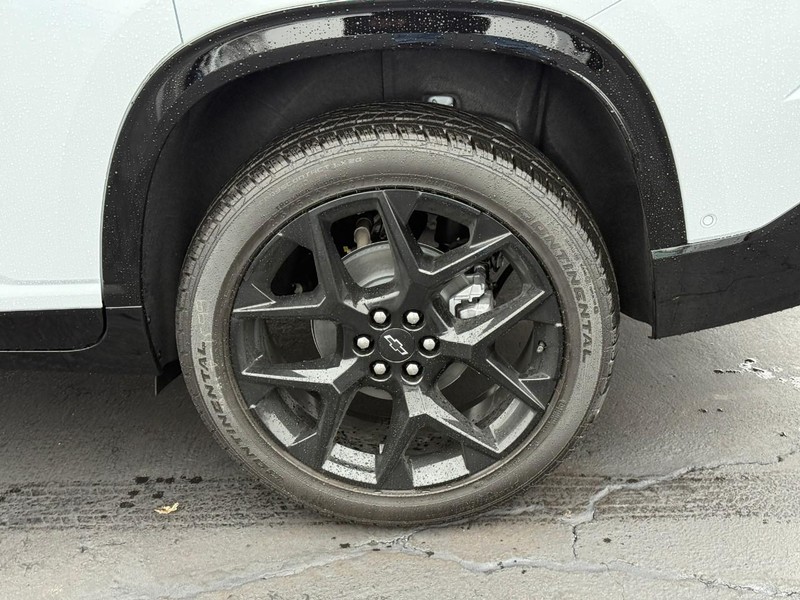 Chevrolet Traverse Vehicle Full-screen Gallery Image 4