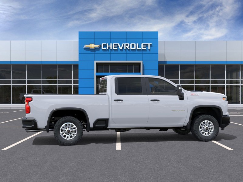 Chevrolet Silverado 2500HD Vehicle Full-screen Gallery Image 5