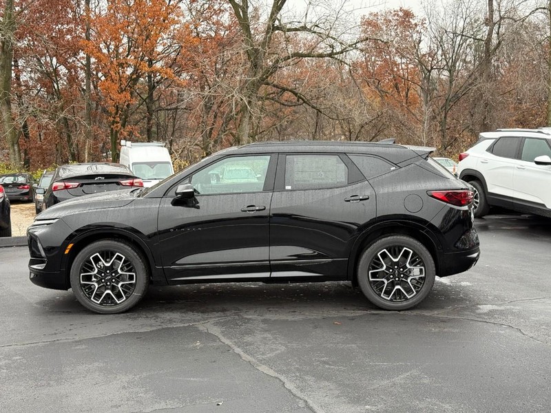 Chevrolet Blazer Vehicle Full-screen Gallery Image 2