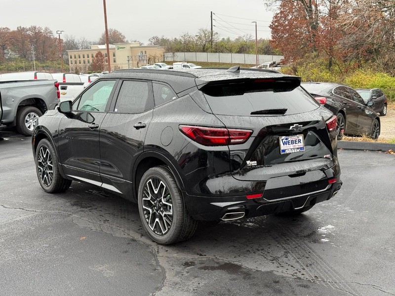 Chevrolet Blazer Vehicle Full-screen Gallery Image 3