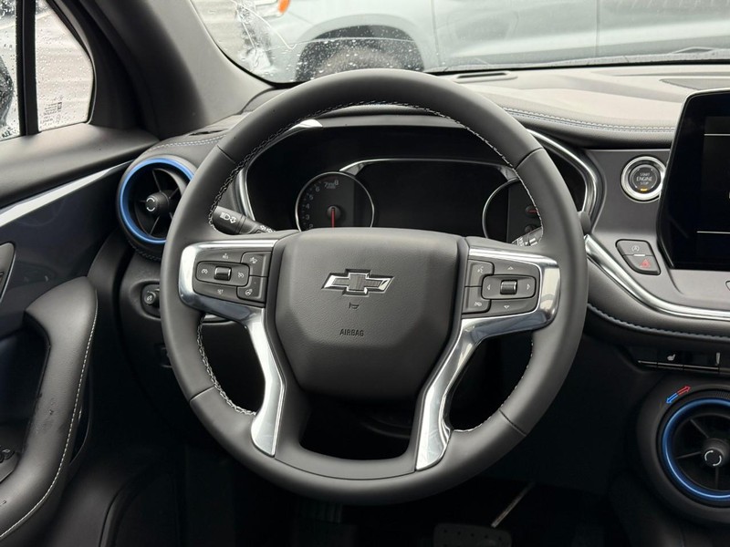 Chevrolet Blazer Vehicle Full-screen Gallery Image 7