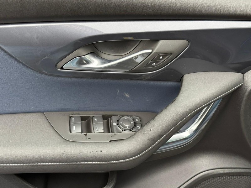 Chevrolet Blazer Vehicle Full-screen Gallery Image 10