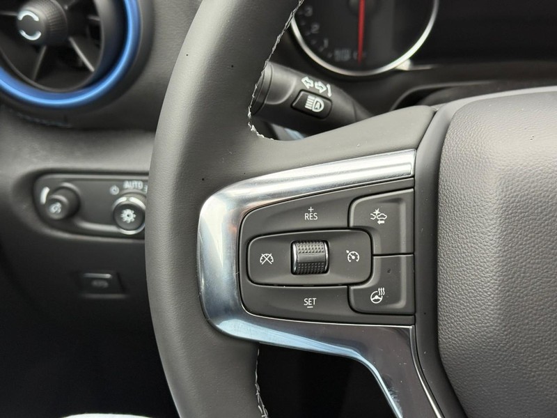 Chevrolet Blazer Vehicle Full-screen Gallery Image 13